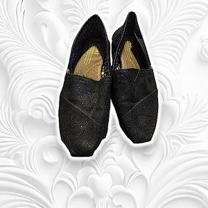 Black glitter toms